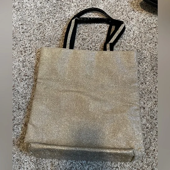 Victorious secret bag - Picture 2 of 3